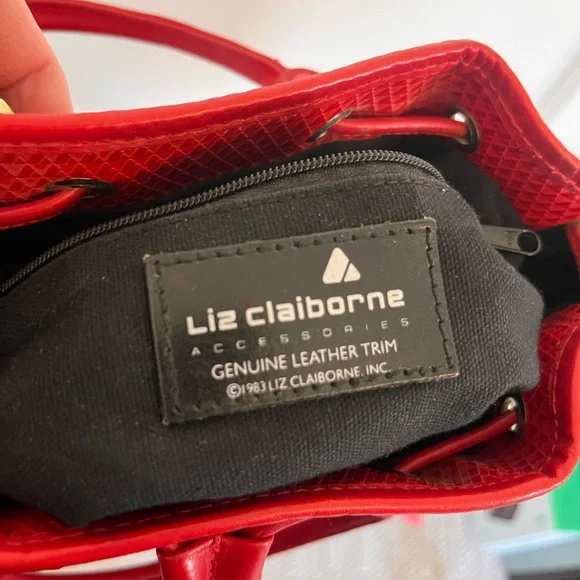 Vintage Liz Claiborne signature red drawstring bucket - Picture 9 of 9